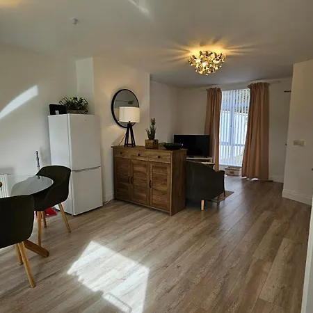 Modern Duplex 10 Minutes Walk From Centre Апартаменты *